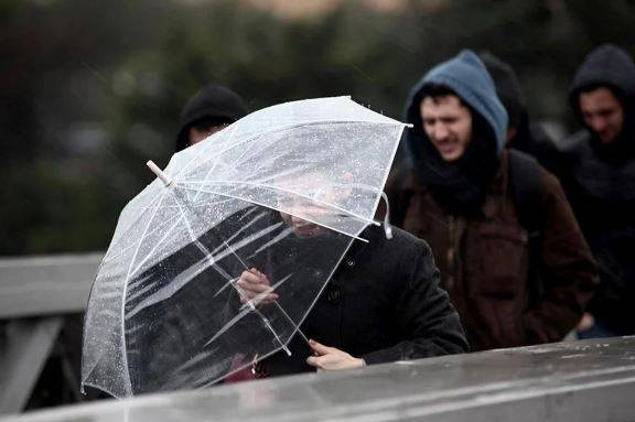 İstanbullular bu saatlere dikkat! Meteoroloji ve Valilik peş peşe uyardı - Resim: 16